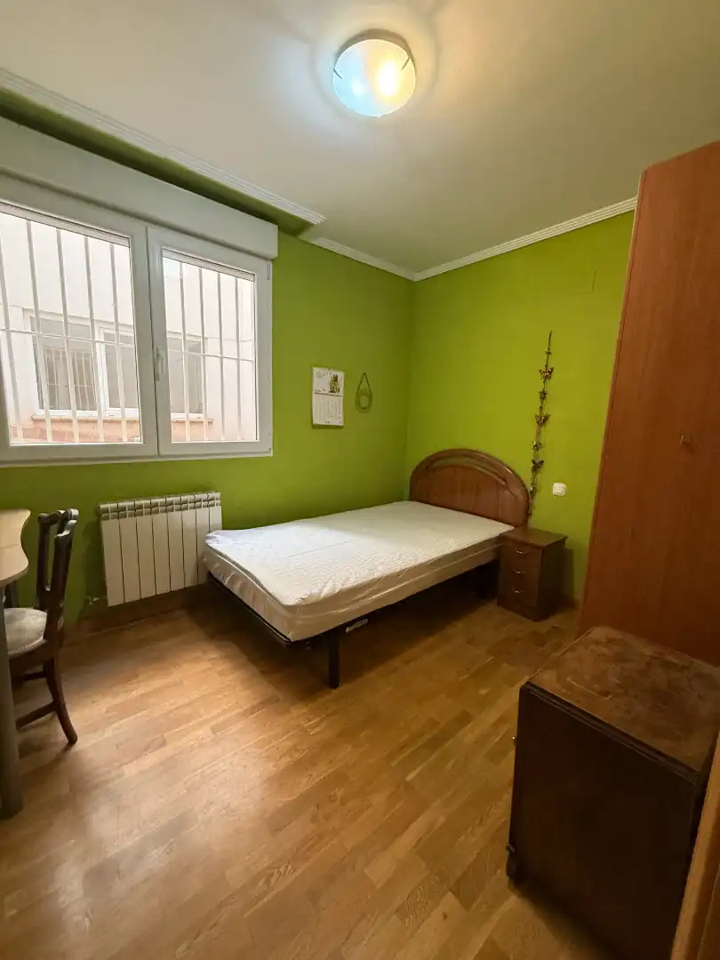 Habitación de Piso en venta en Palencia con Calefacción, Parquet y Trastero