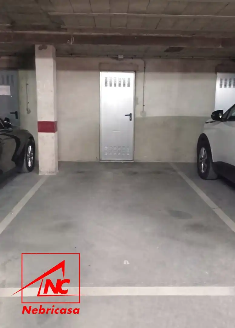 Parking de Casa o chalet en venta en El Cuervo de Sevilla con Aire acondicionado, Terraza y Trastero
