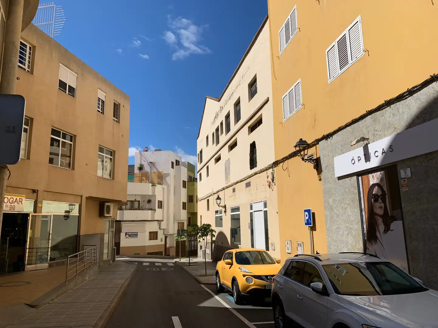Vista exterior de Local en venta en Gáldar