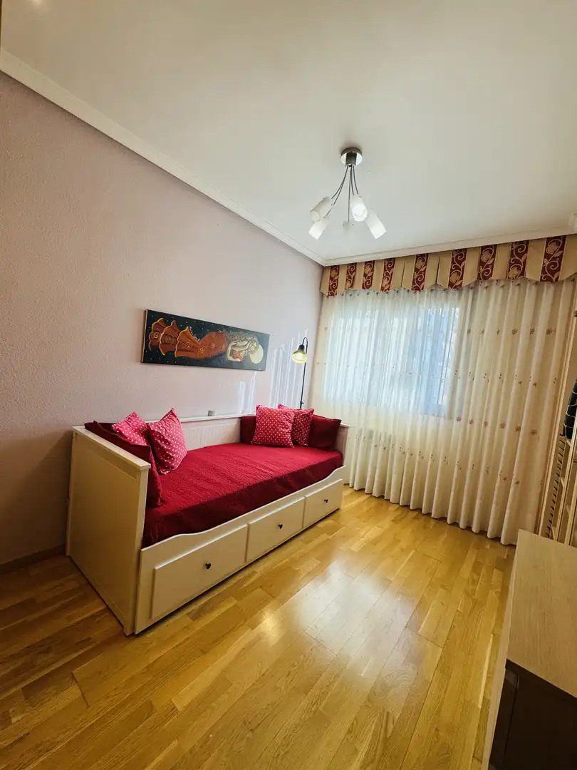 Schlafzimmer von Wohnung zur Miete in Rivas-Vaciamadrid mit Klimaanlage, Terrasse und Schwimmbad