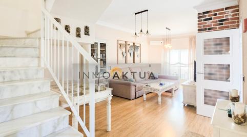 Foto 3 de Casa adosada en venda a Caballero Bonald - San José Obrero - Guadalcacín, Cádiz