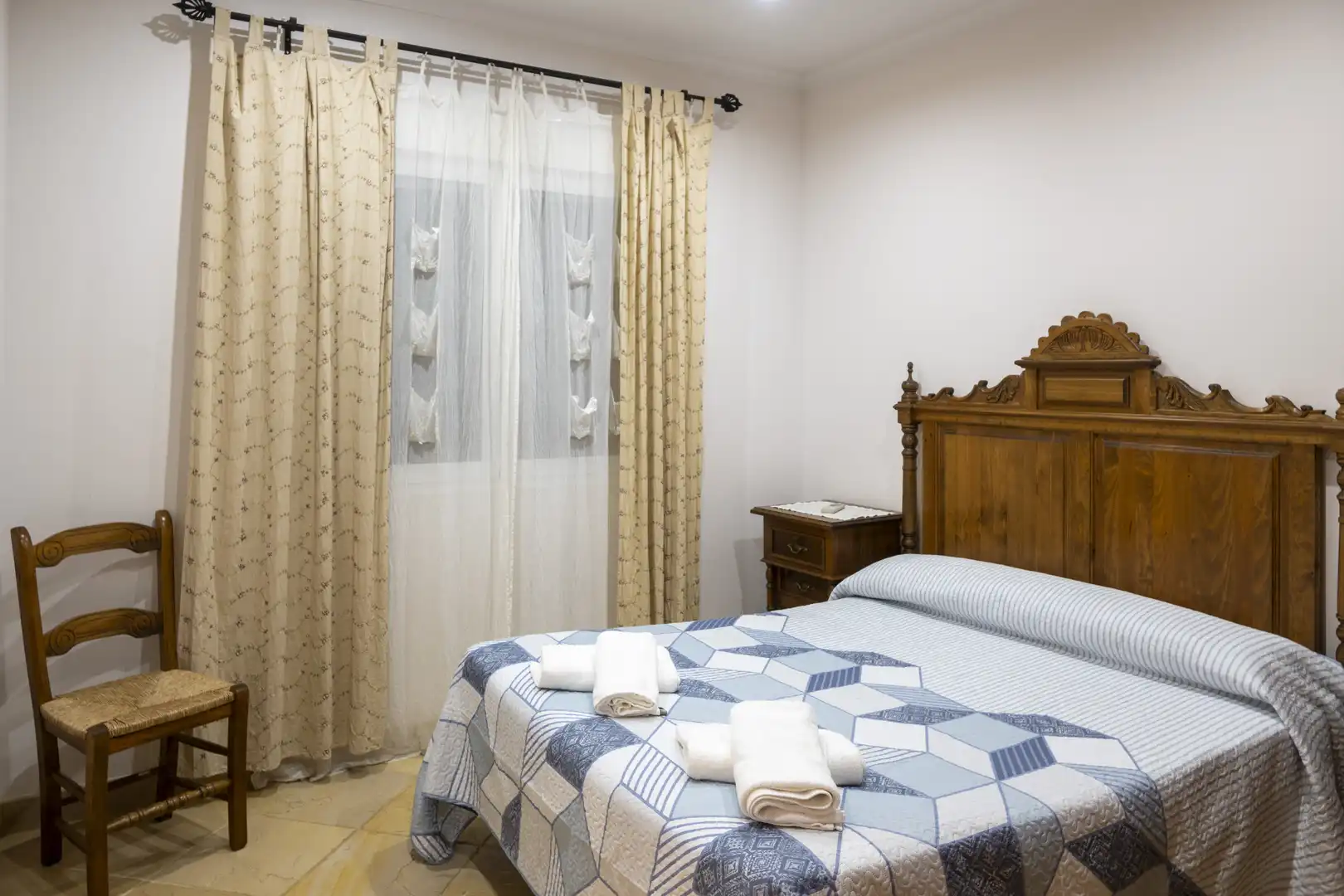 Habitación de Casa o chalet en venta en Ruidera con Aire acondicionado, Calefacción y Jardín privado
