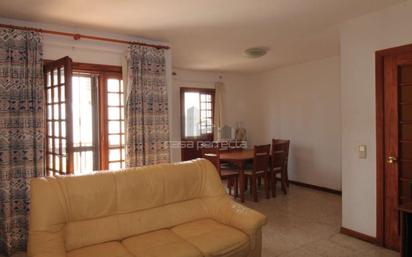 Sala d'estar de Apartament en venda en Arrecife amb Terrassa