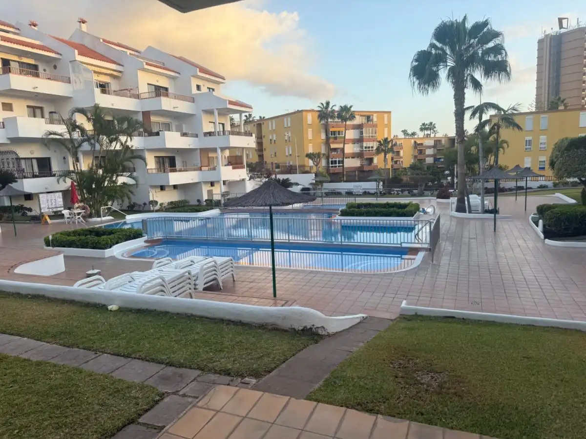 Piscina de Apartament de lloguer en Los Cristianos