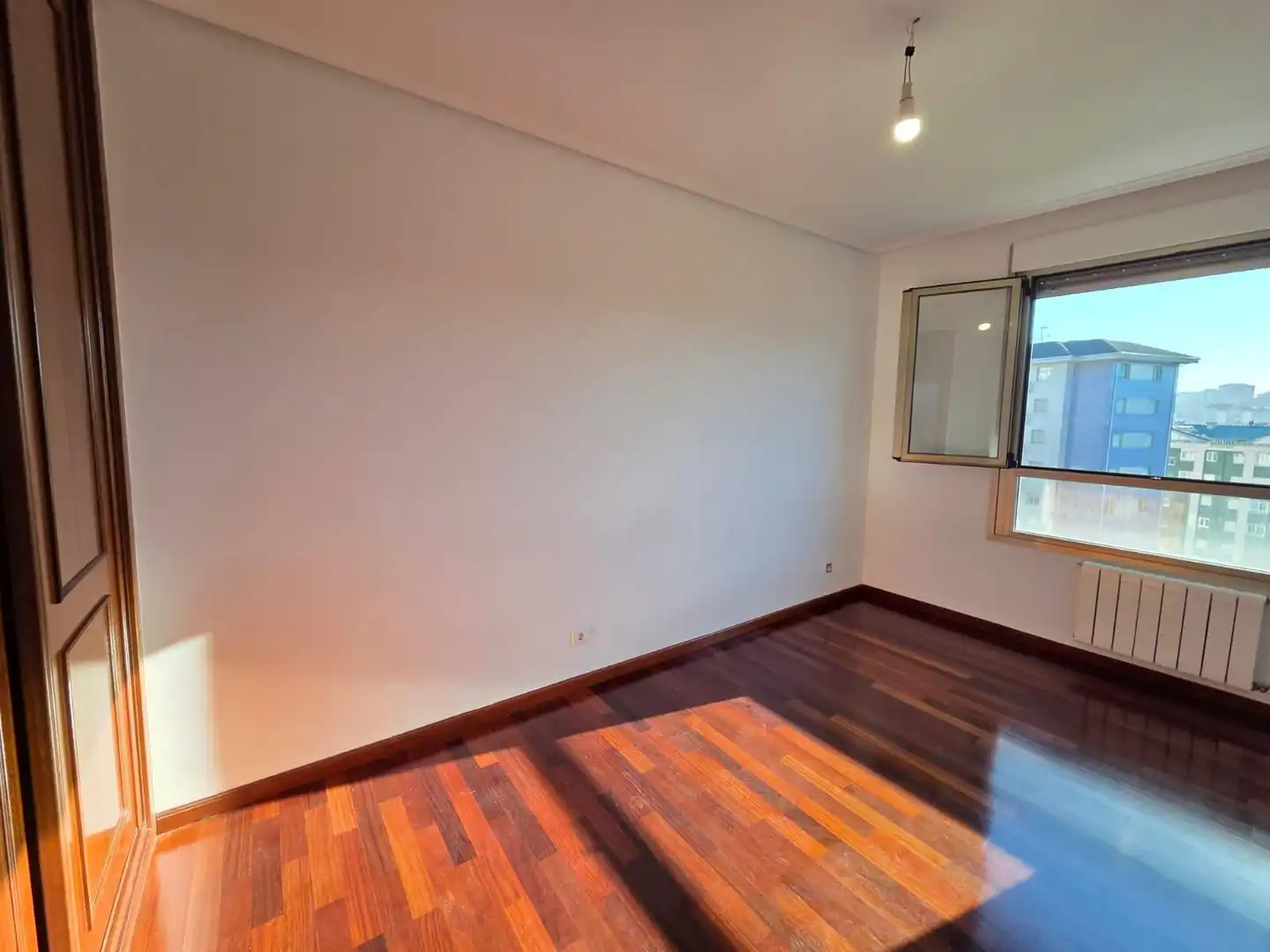Schlafzimmer von Wohnung zum Verkauf in Santander mit Heizung, Privatgarten und Parkett