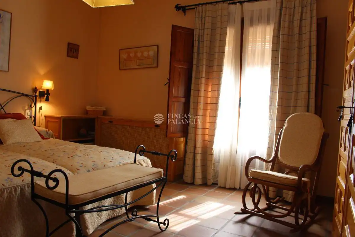 Dormitori de Casa o xalet en venda en Segorbe amb Calefacció, Jardí privat i Terrassa