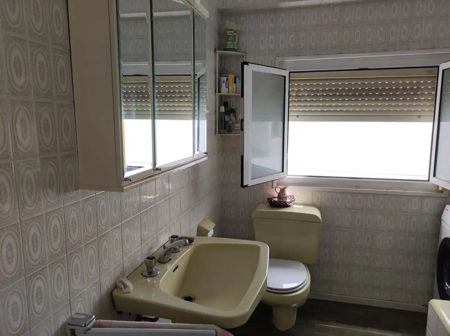 Baño de Piso en venta en Málaga con Aire acondicionado, Calefacción y Amueblado