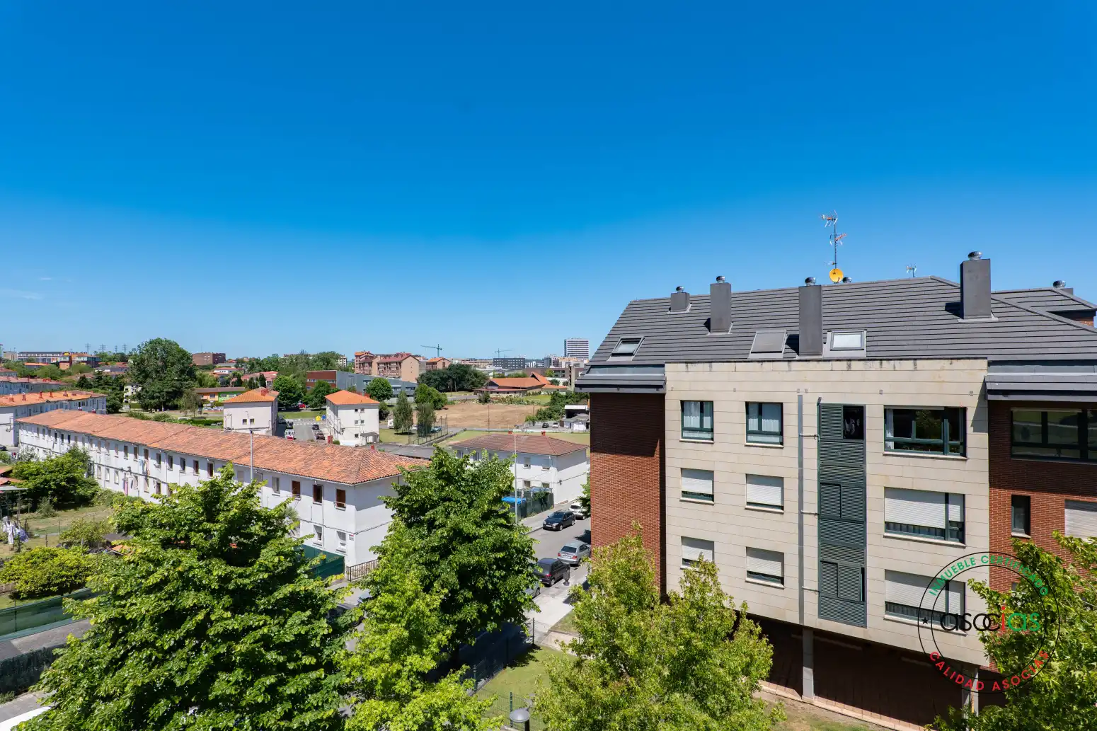 Vista exterior de Piso en venta en Gijón  con Calefacción, Parquet y Trastero