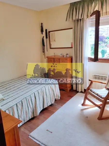 Bedroom of Flat for rent in Castro-Urdiales  with Furnished