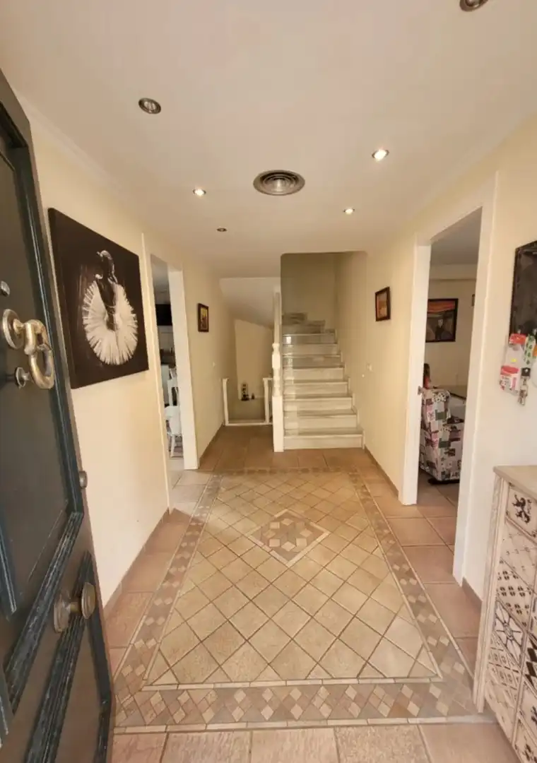 Casa adosada en venta en Alhaurín de la Torre con Aire acondicionado, Jardín privado y Terraza