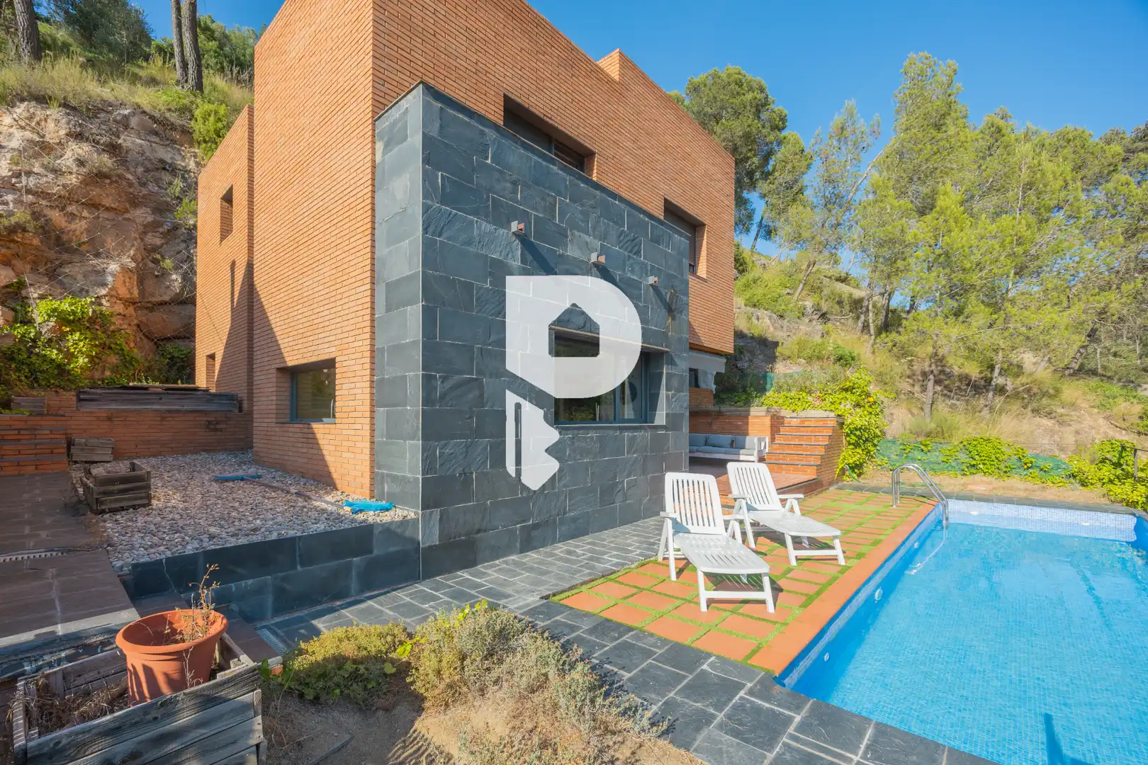 Vista exterior de Casa o chalet en venta en Vallirana con Aire acondicionado, Calefacción y Jardín privado
