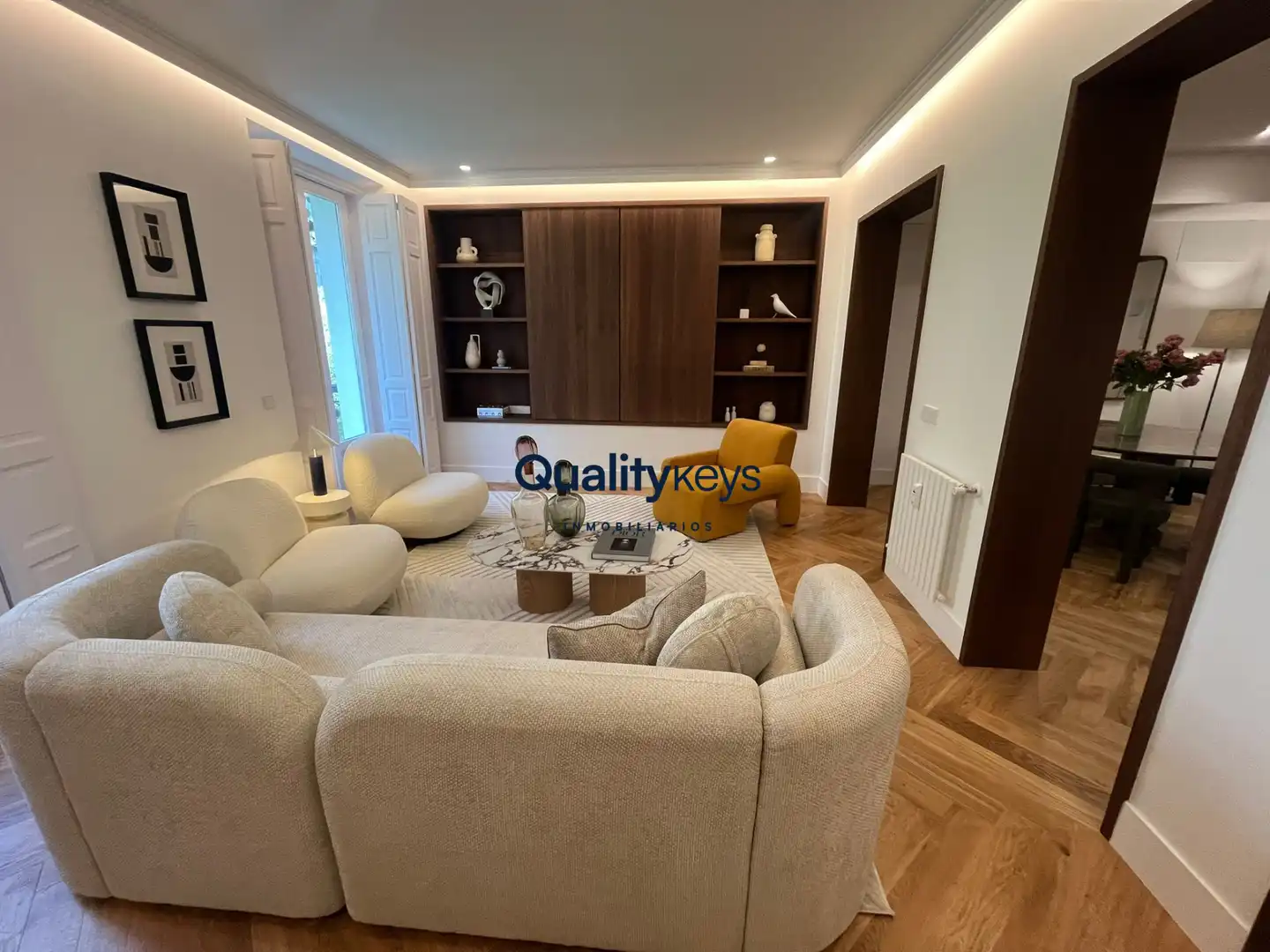 Living room of Flat for sale in Madrid  with Air Conditioner, Heating and Storage room