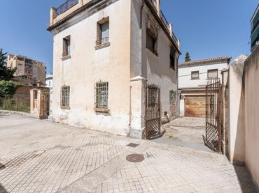 Chalet con jardín en venta en Calle de Florencia