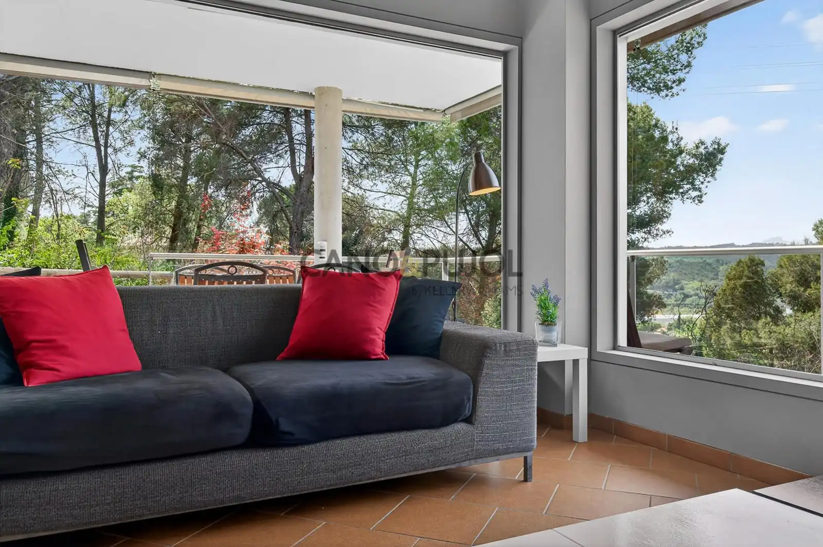 Living room of Houses for sale in Terrassa  with Air Conditioner, Heating and Terrace