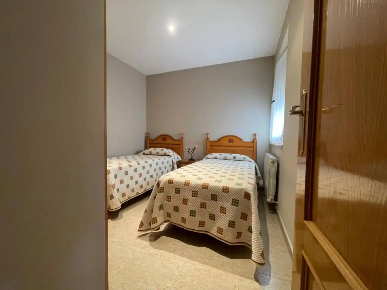 Dormitori de Casa o xalet en venda en Martín de Yeltes amb Jardí privat, Terrassa i Moblat