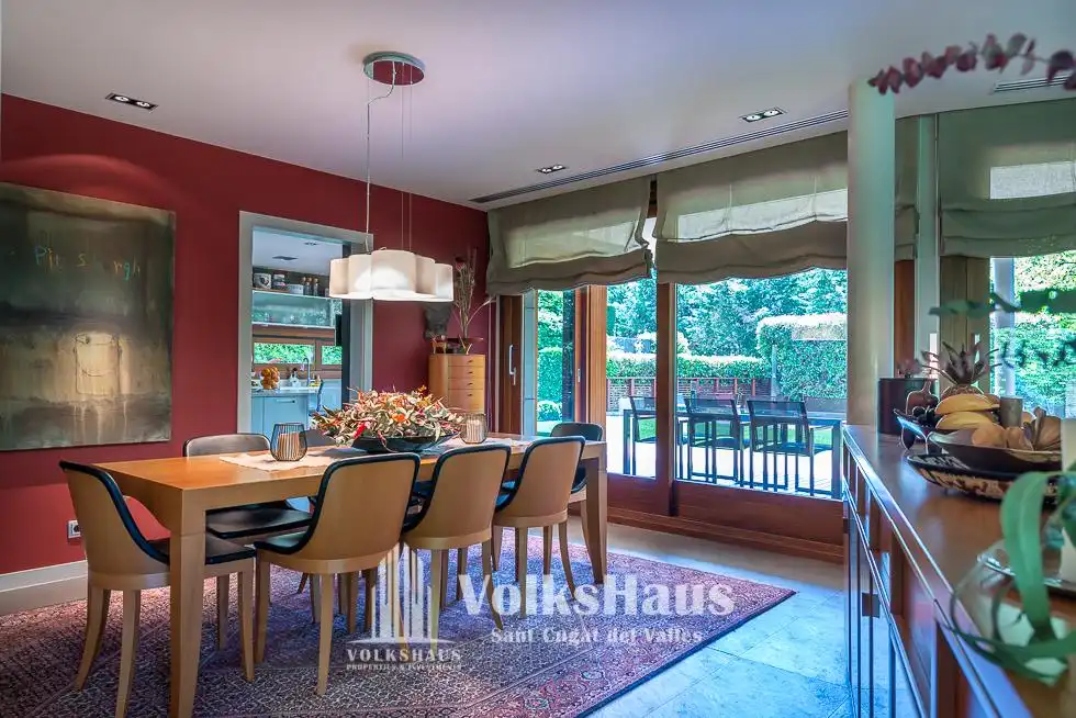 Esszimmer von Haus oder Chalet zum Verkauf in Sant Cugat del Vallès mit Klimaanlage, Heizung und Privatgarten