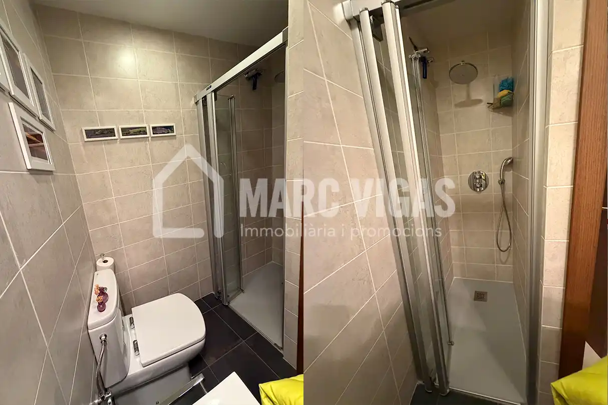 Baño de Casa adosada de alquiler en Viladrau con Aire acondicionado, Terraza y Amueblado