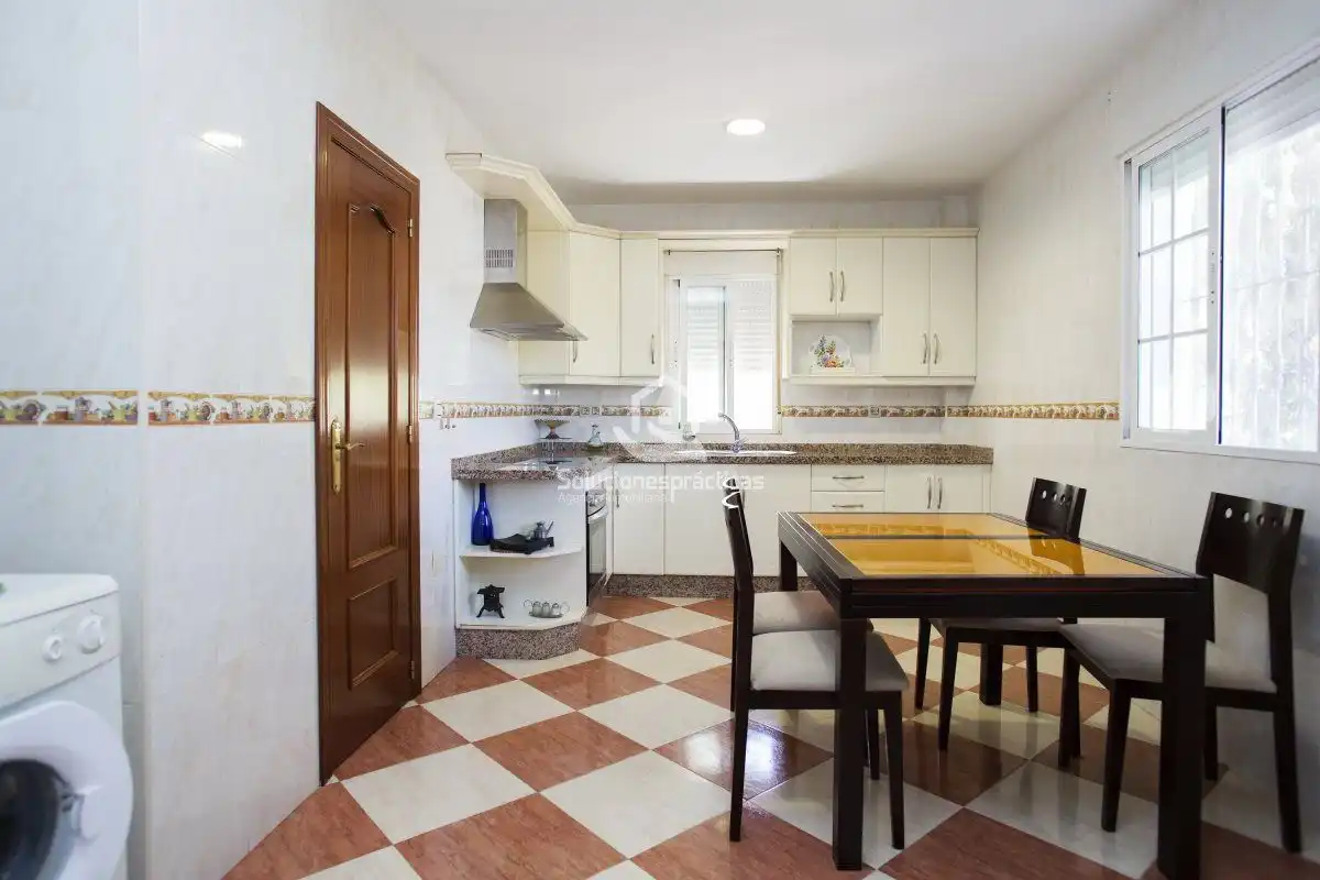 Villa con terrazza in vendita a Fuerte del Rey, imagen 13