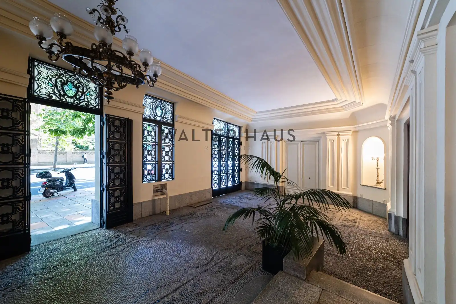 Flat for sale in Madrid  with Air Conditioner, Heating and Oven