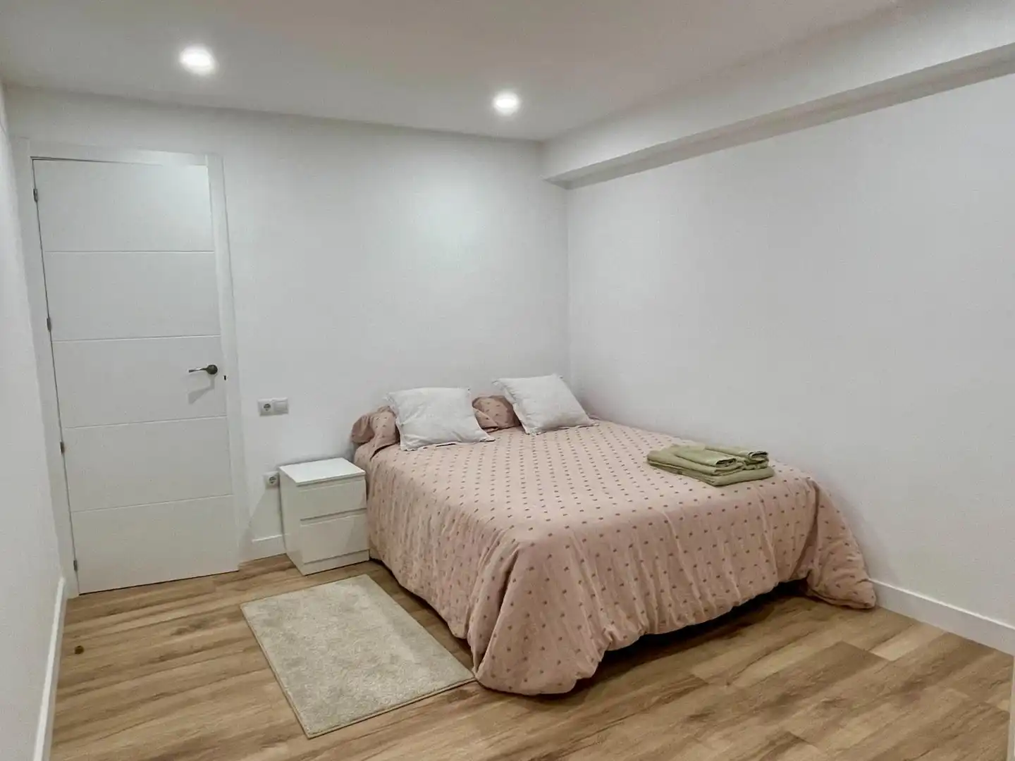 Habitación de Piso de alquiler en Oviedo  con Amueblado
