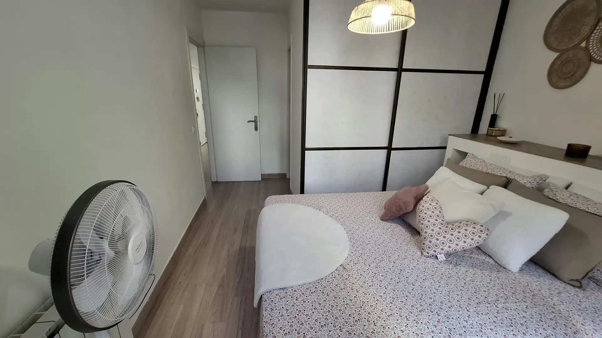 Bedroom of Flat for sale in Vallirana  with Air Conditioner, Heating and Terrace