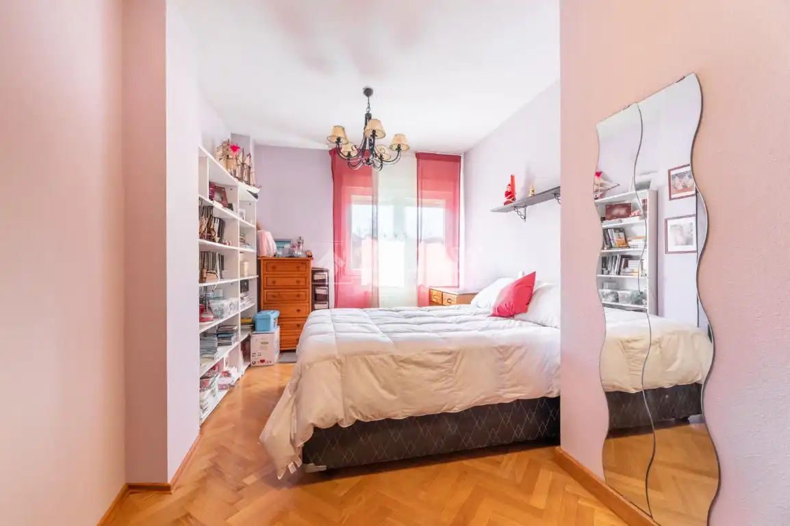 Habitación de Casa adosada en venta en Torrelodones con Calefacción, Jardín privado y Terraza