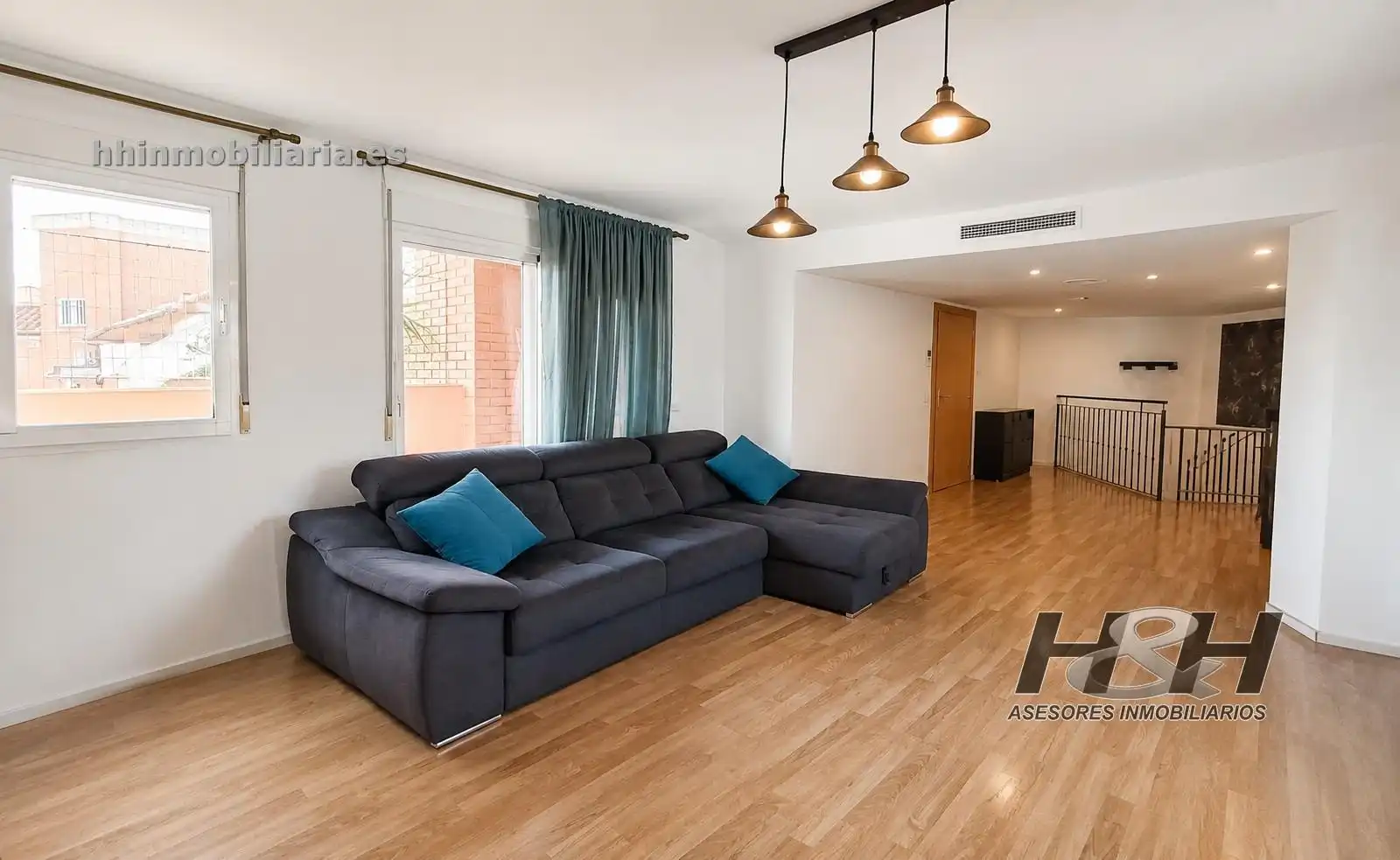 Sala de estar de Ático en venta en Burjassot con Aire acondicionado, Calefacción y Balcón