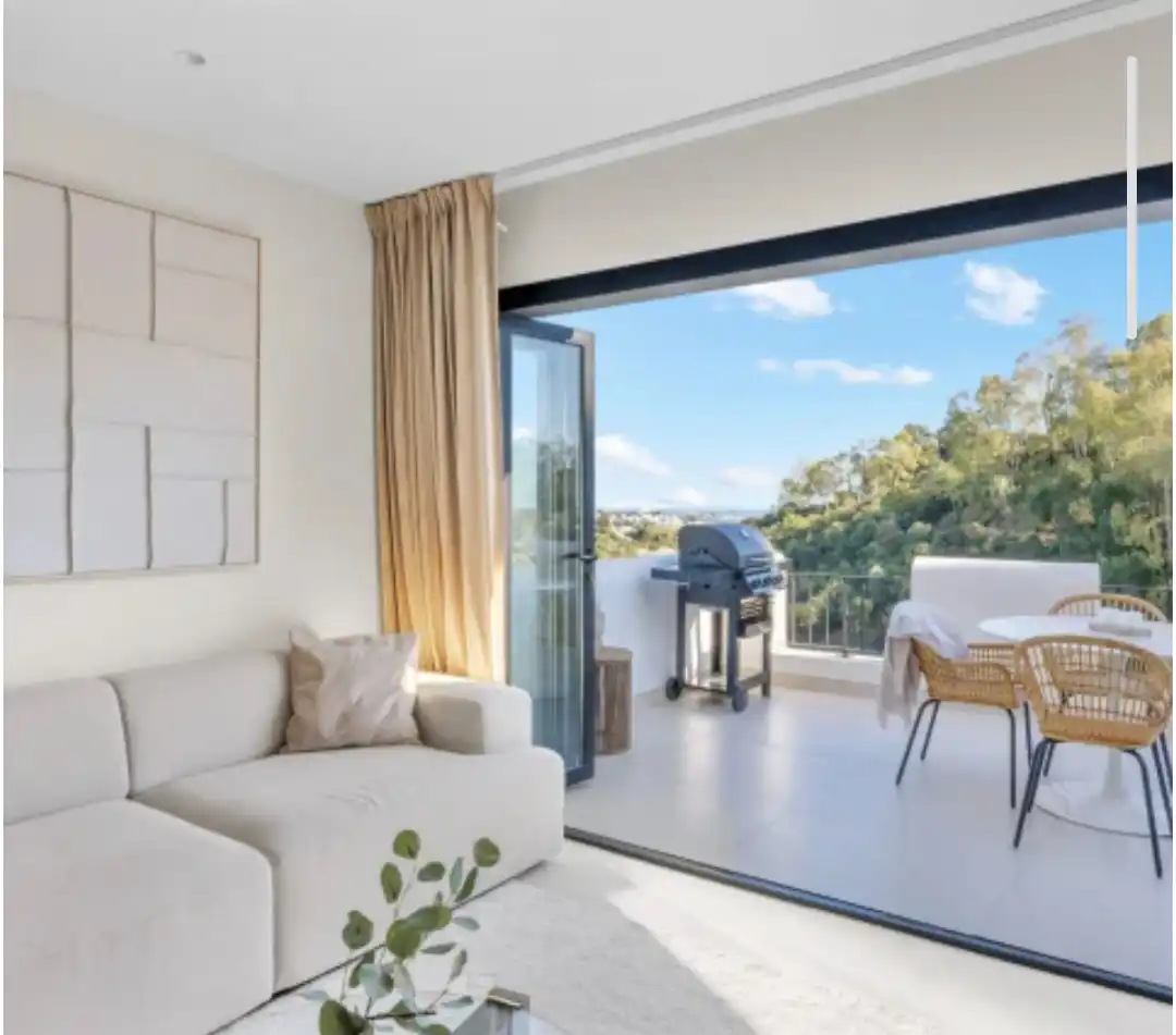 Apartamento con piscina en venta en Calle Istán 24, imagen 4