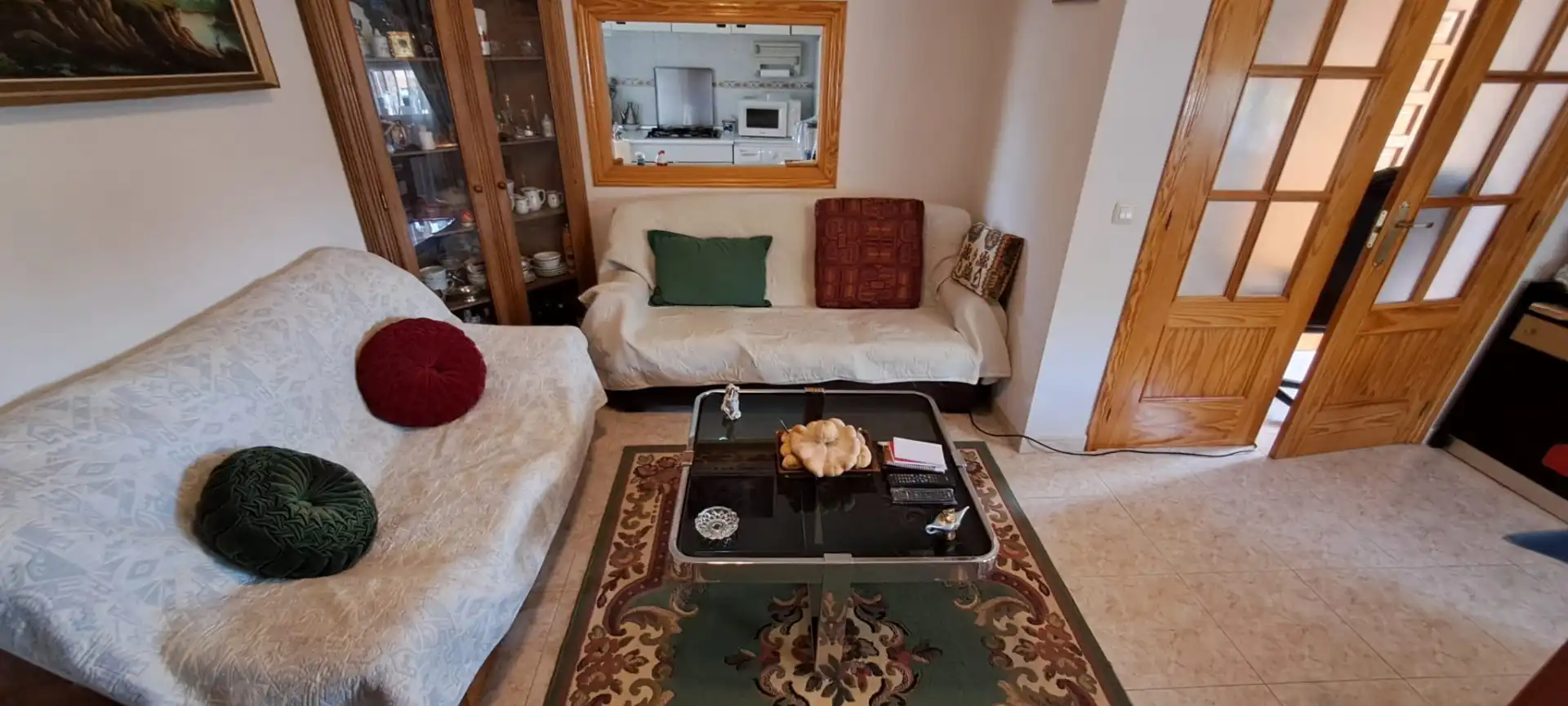 Sala d'estar de Casa o xalet en venda en Ituero y Lama amb Calefacció, Jardí privat i Moblat