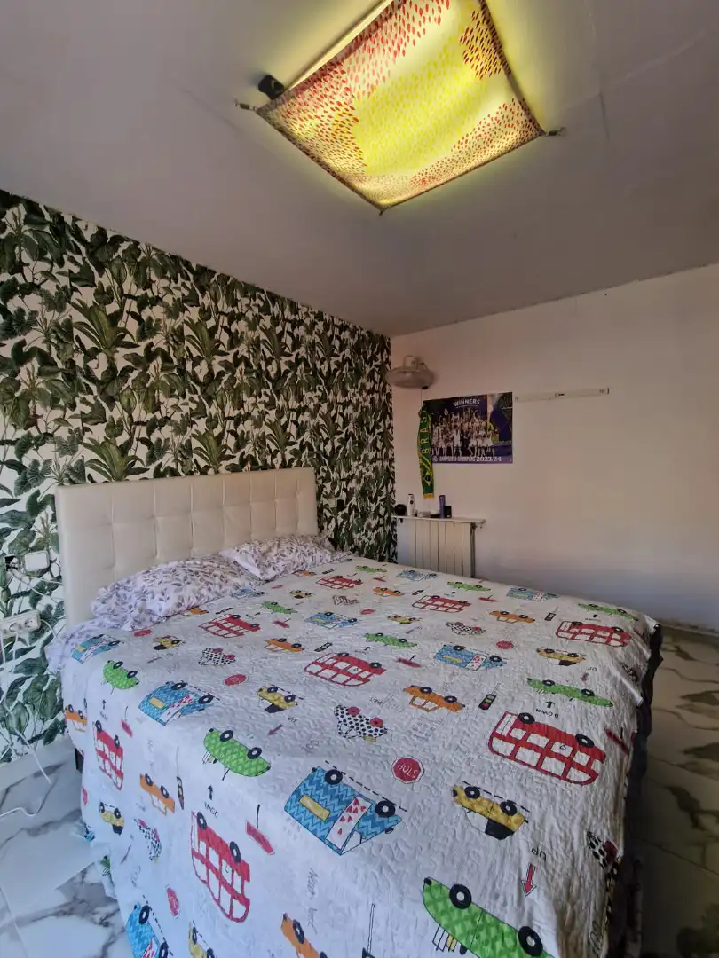 Habitación de Piso en venta en Badalona con Trastero, Horno y Balcón