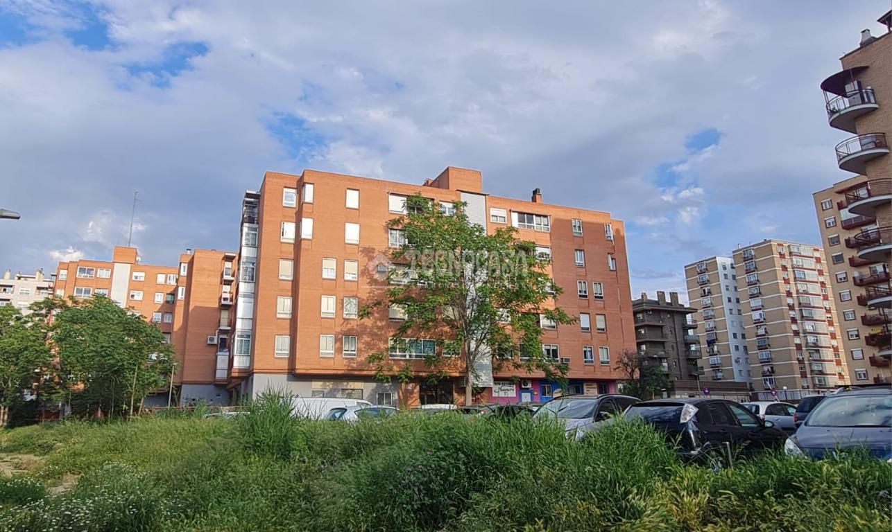 Vista exterior de Pis en venda en  Zaragoza Capital amb Terrassa