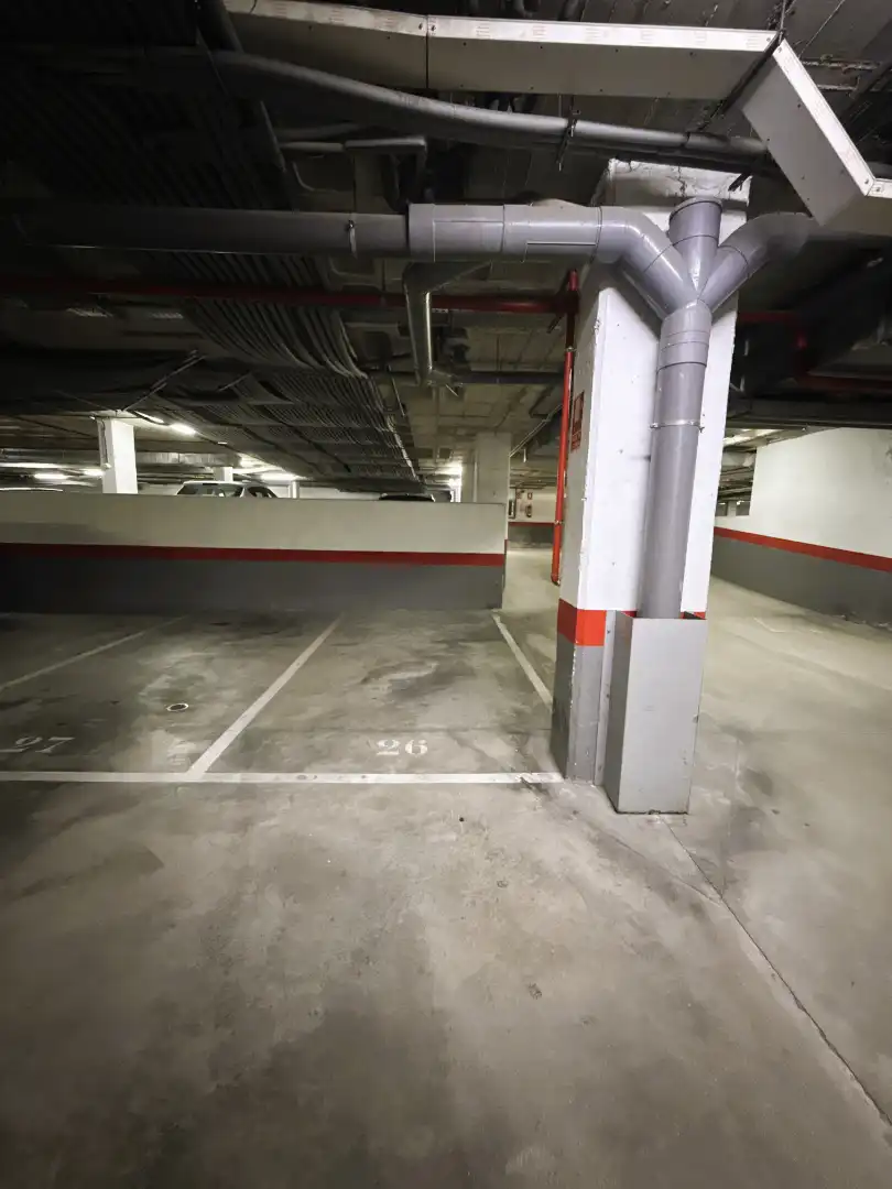 Parking de Dúplex en venta en Madrid con Aire acondicionado, Calefacción y Piscina comunitaria