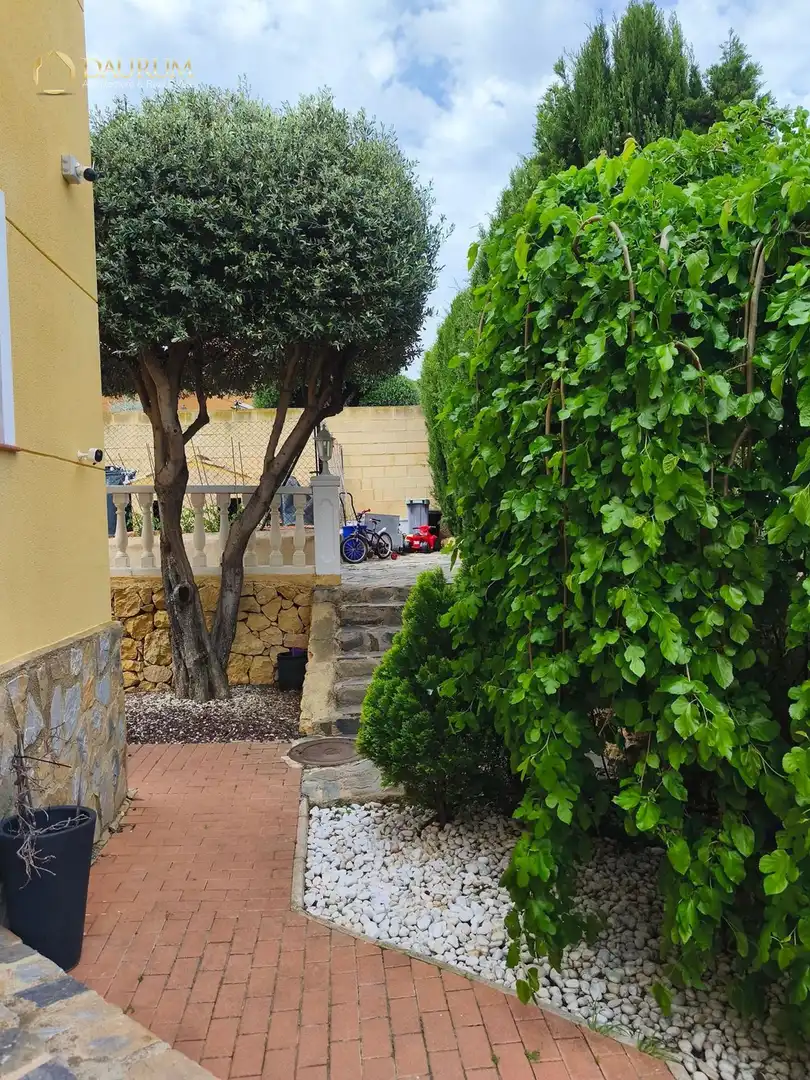 Jardín de Casa o chalet en venta en La Nucia con Aire acondicionado, Terraza y Trastero