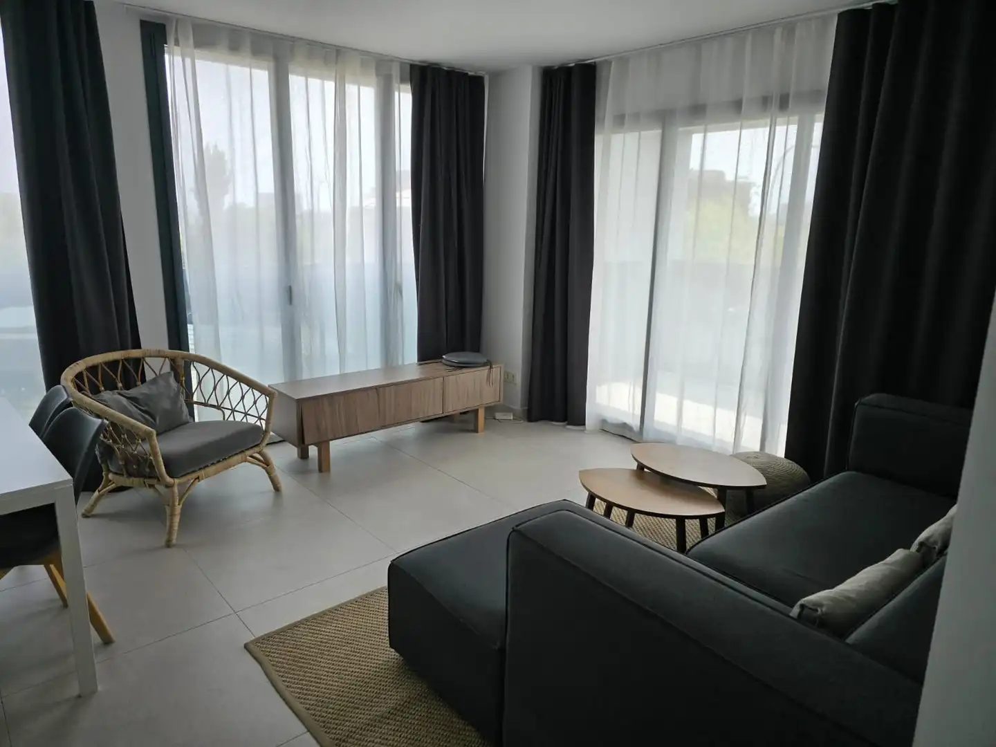 Piso con terraza en alquiler en Centre