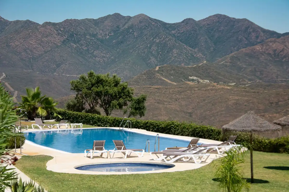 Piscina de Casa adosada en venta en Ojén con Terraza, Trastero y Piscina