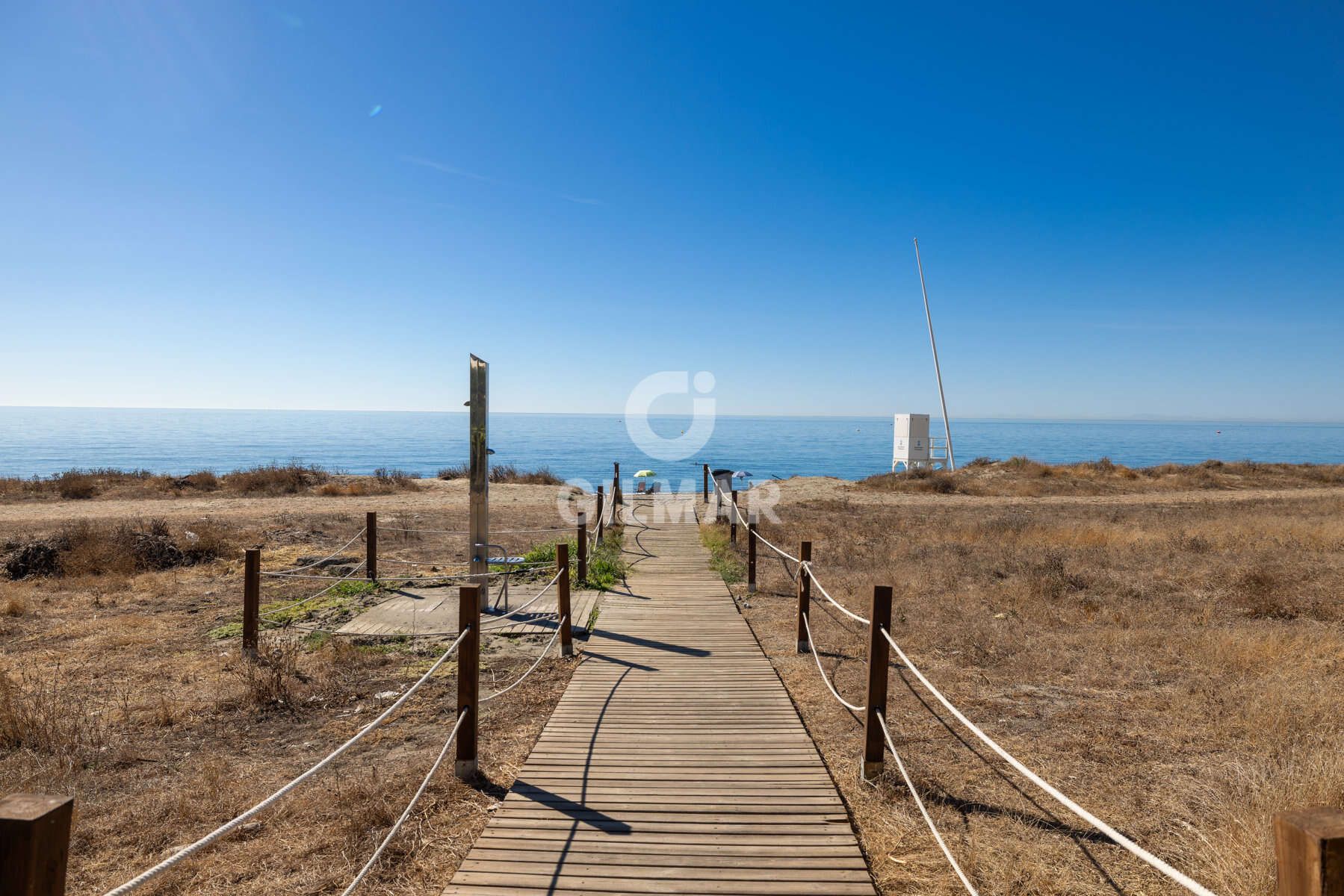 Vista exterior de Àtic en venda en Estepona amb Piscina i Balcó