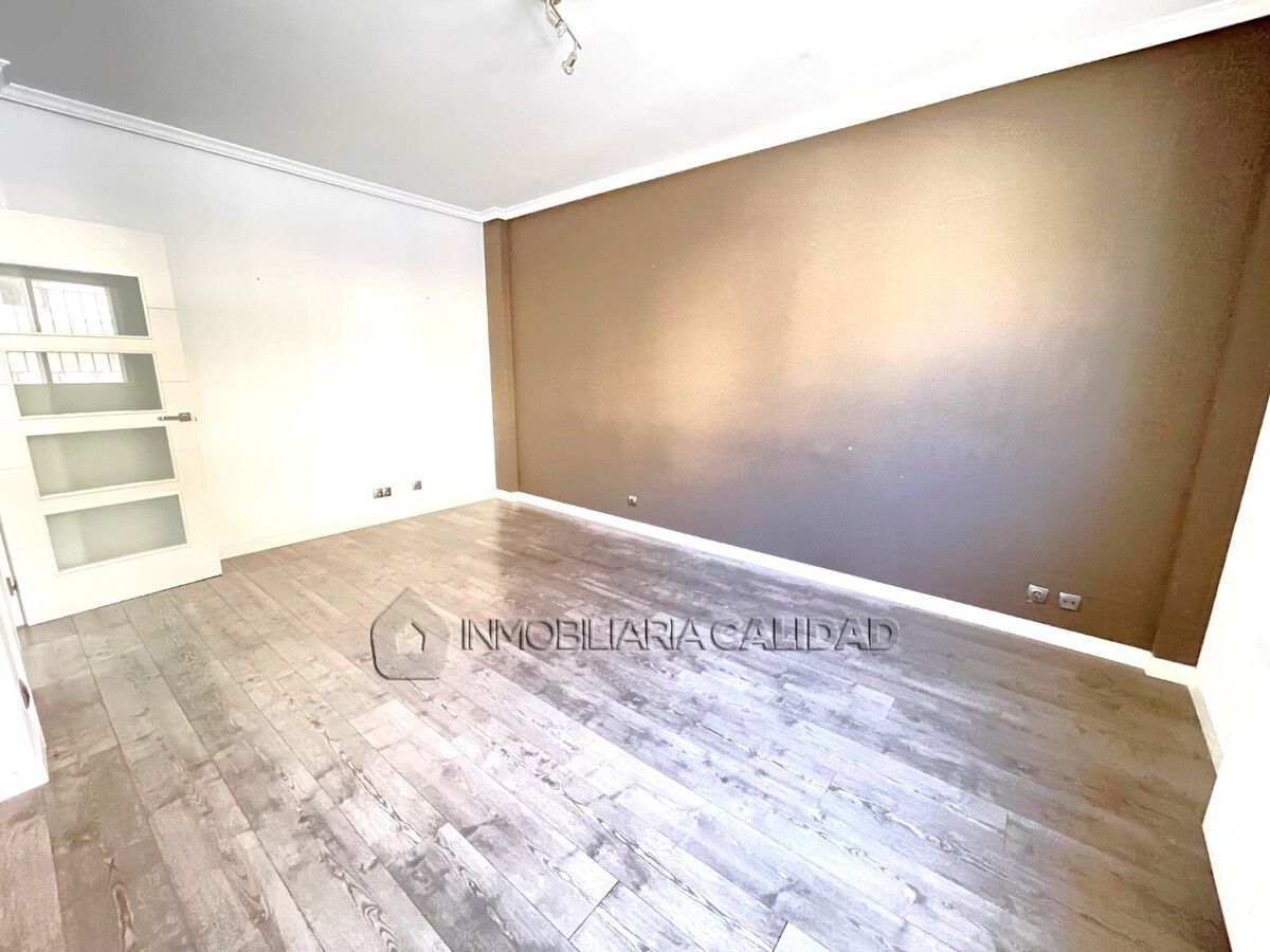 Habitación de Casa o chalet en venta en Burgos Capital con Calefacción