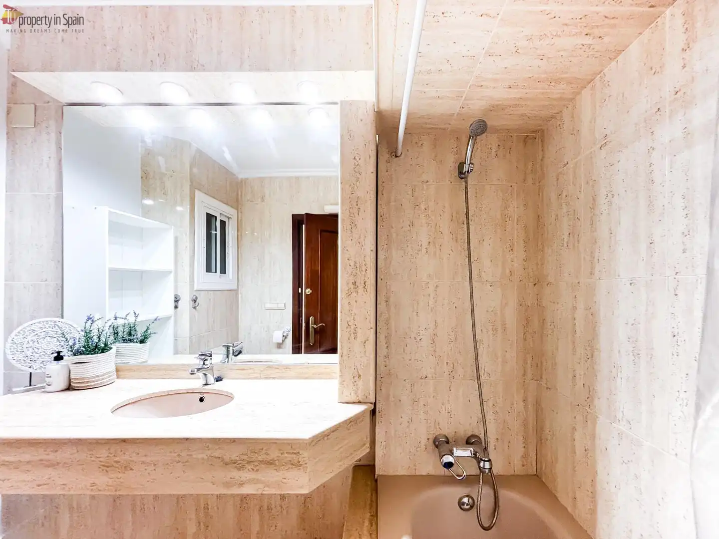 Habitación en ANGEL LOZANO, Barrio del Centro
