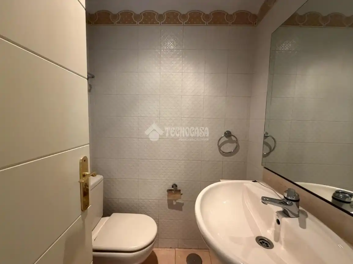 Badezimmer von Wohnung zur Miete in Madrid mit Klimaanlage, Heizung und Terrasse