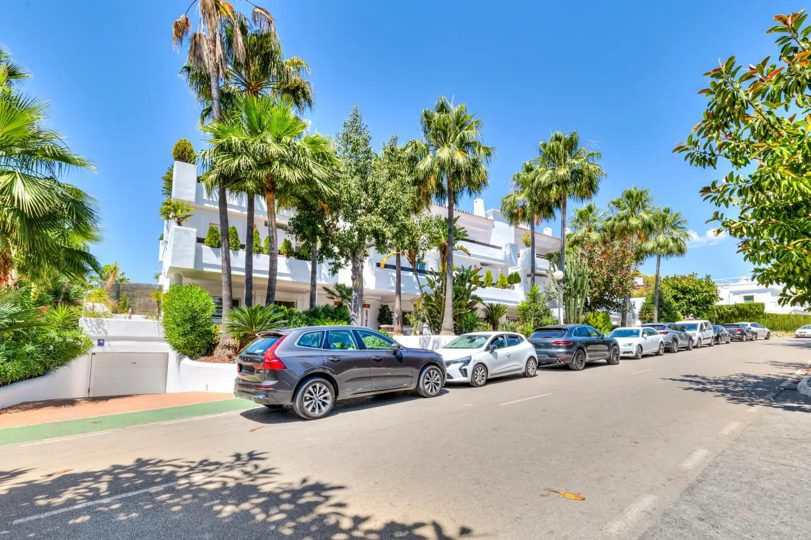 Exterior view of Apartments for sale in Marbella  with Air Conditioner, Heating and Terrace