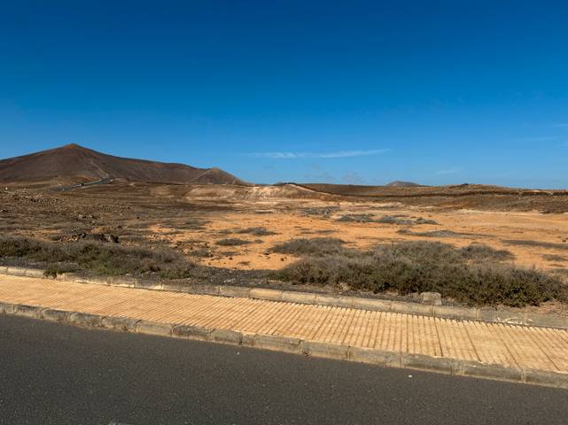 Terreno residencial en Venta en Calle la Atalaya, 10 en Costa Teguise