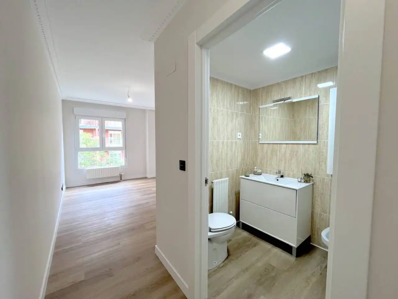 Bathroom of Flat for sale in Bilbao   with Heating and Storage room