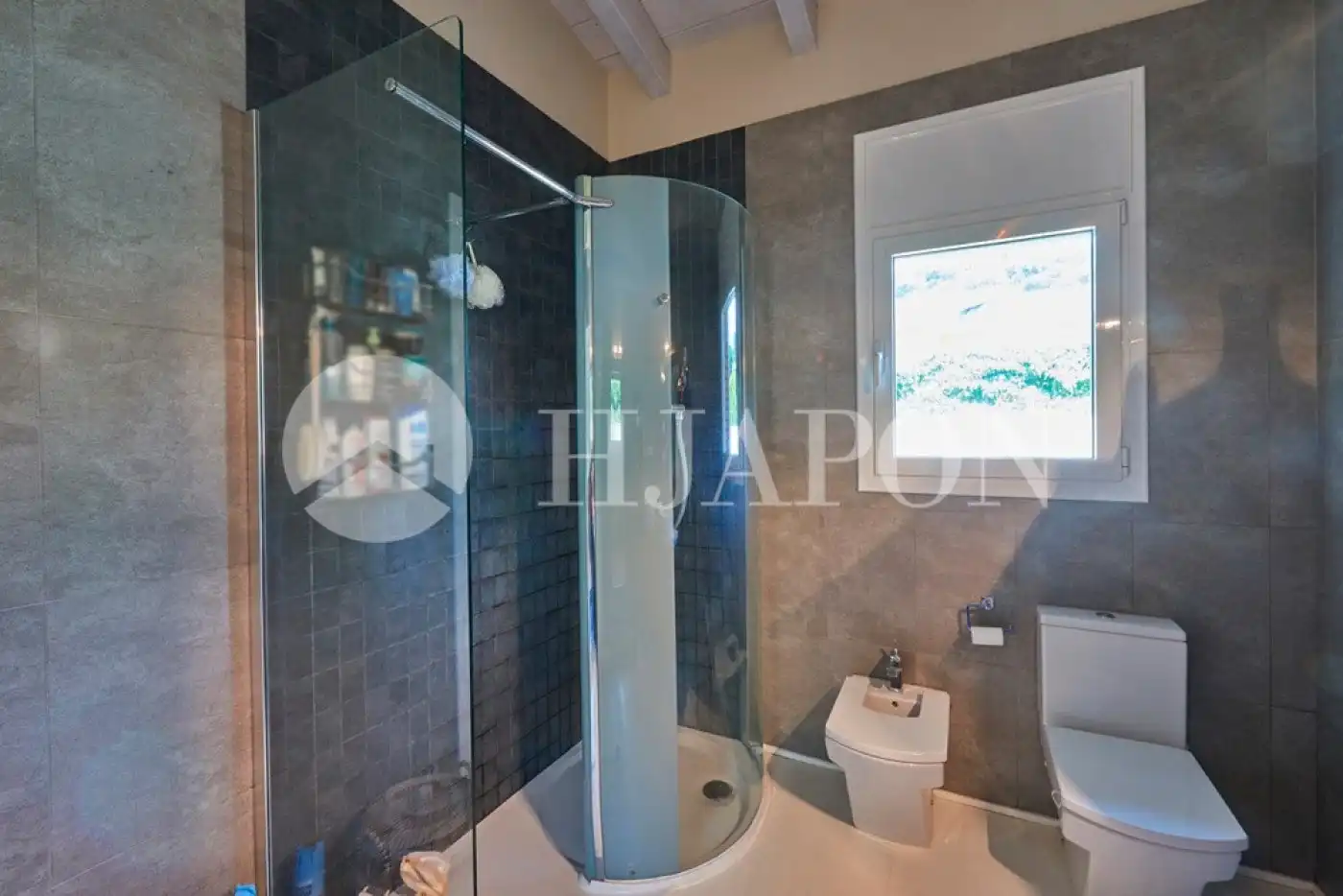 Bathroom of Houses for sale in Sant Andreu de Llavaneres  with Air Conditioner, Heating and Private garden