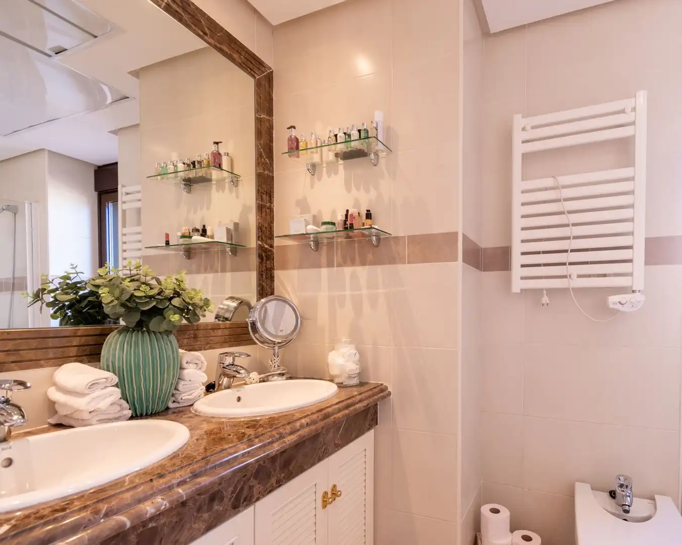 Baño de Casa adosada en venta en Estepona con Aire acondicionado, Amueblado y Horno