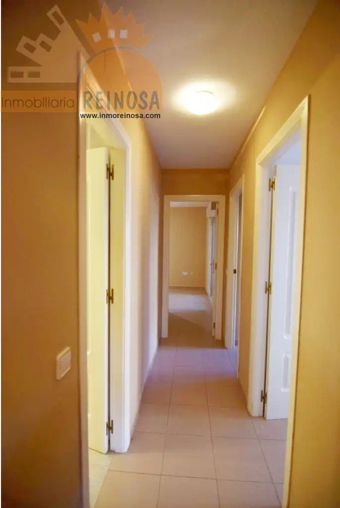 Ground floor with lift for sale in Avenida del Golf, imagen 9