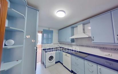 Kitchen of Single-family semi-detached for sale in Mairena del Alcor  with Air Conditioner and Terrace