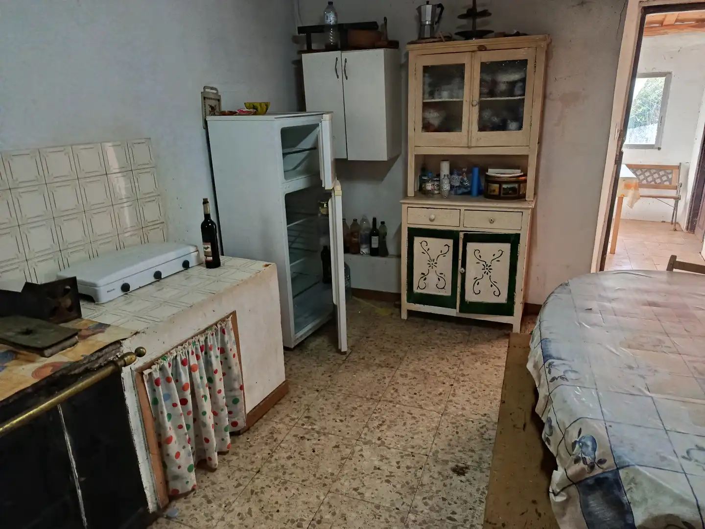 Cuina de Finca rústica en venda en A Pobra do Brollón  amb Jardí privat, Moblat i Forn