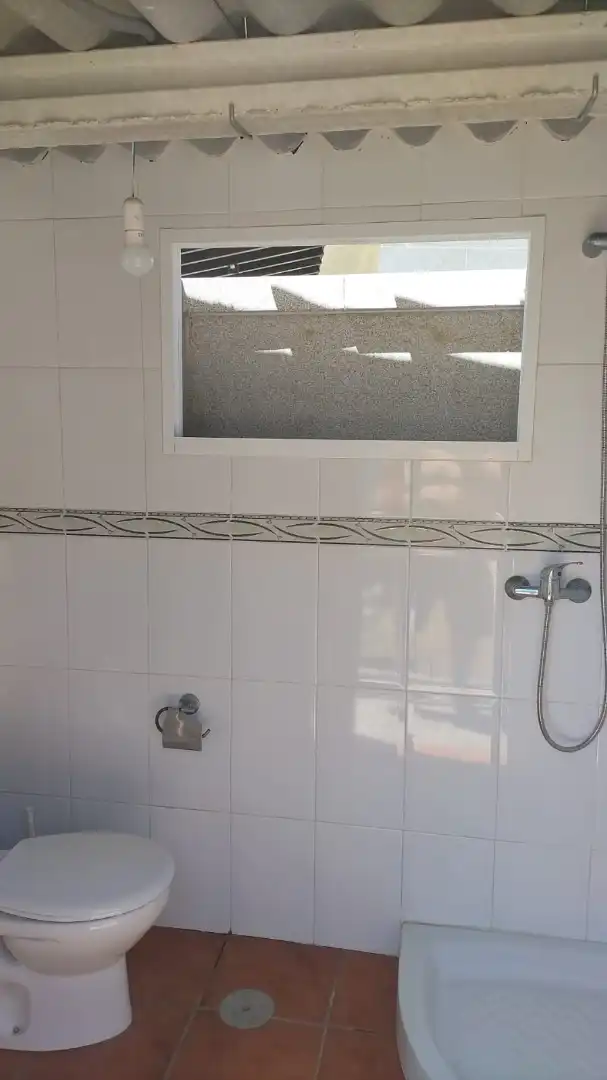 Bany de Casa o xalet en venda en Ribeira amb Calefacció, Jardí privat i Parquet