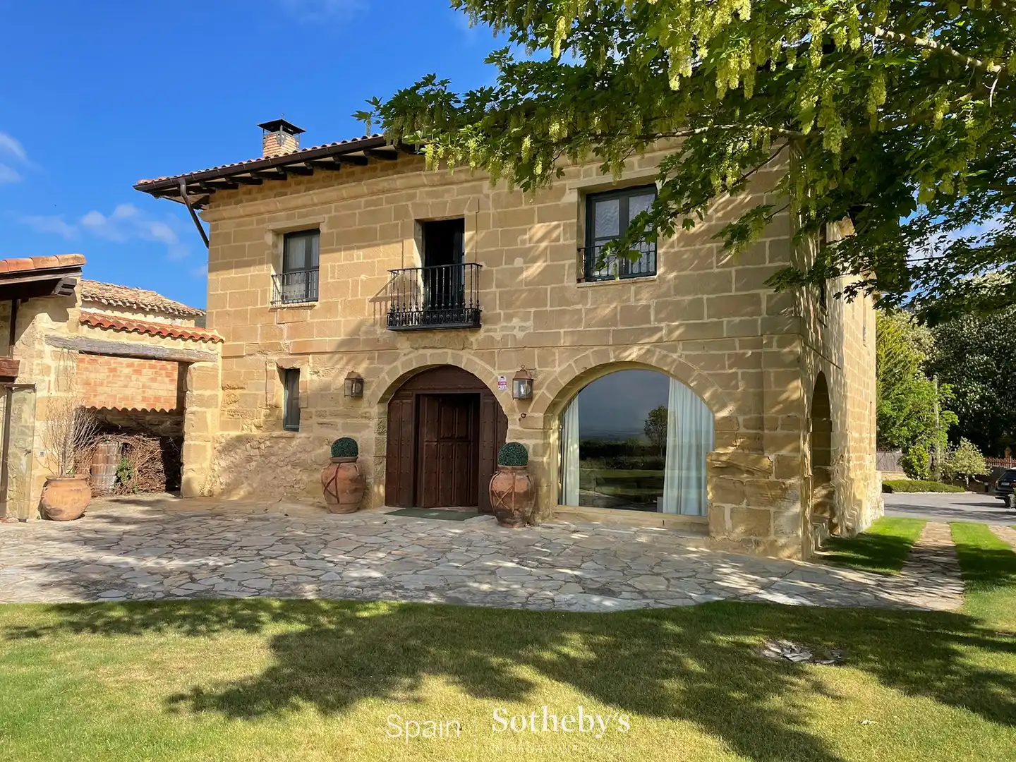 Außenansicht von Residential zum Verkauf in Villalba de Rioja