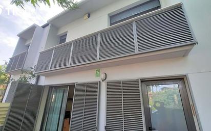 Exterior view of Flat for sale in Roda de Berà  with Air Conditioner, Heating and Swimming Pool